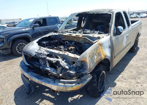 2000 Ford F-150 Lariat/Work Series/Xl/Xlt из США, поврежденный, VIN 1FTRX17LXYKA11435